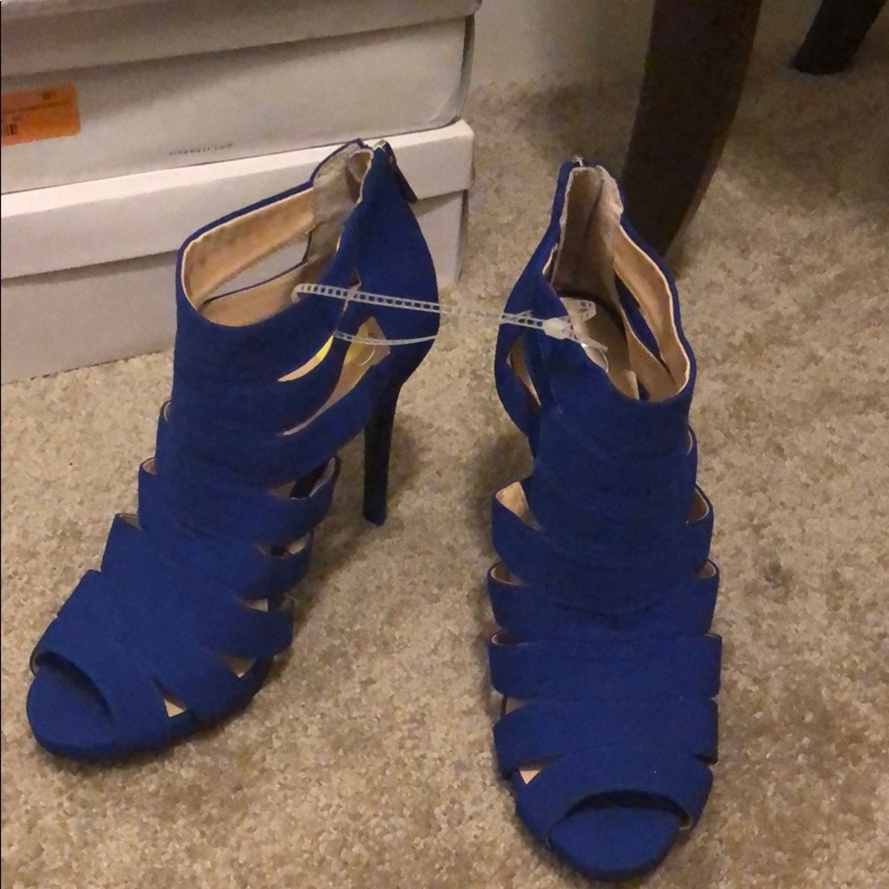 Jessica Simpson heels